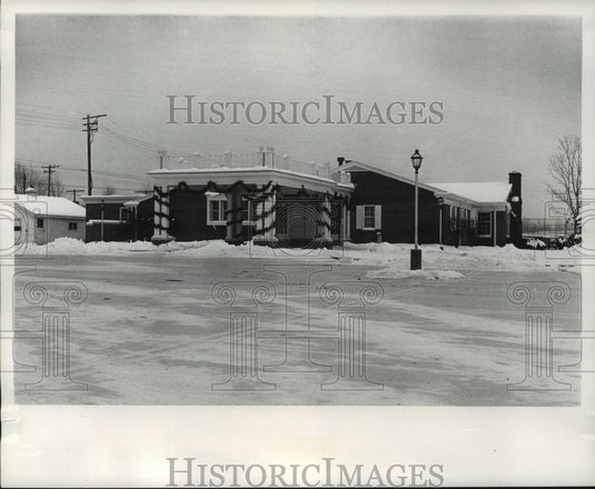 1988 Press Photo Town club's new porte-cochere leads to spacious entrance - Historic Images