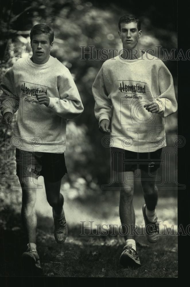 1991 Press Photo Andy Bosley &amp; Scott Hermann of Mequon Homestead cross country - Historic Images