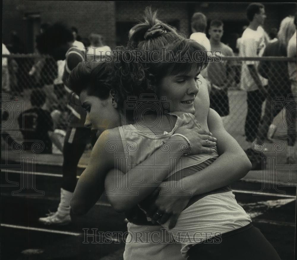 1991 Press Photo Sandy Kempen with Kristin Swanson, Waukesha - mjc12780 - Historic Images