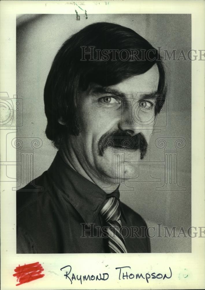 1982 Press Photo Raymond C. Thompson, Butler, Wisconsin Police Chief. - Historic Images