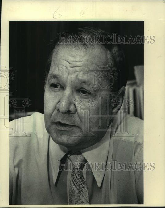 1985 Press Photo Ernest Terrien, VP West Allis, West Milwaukee School Board - Historic Images