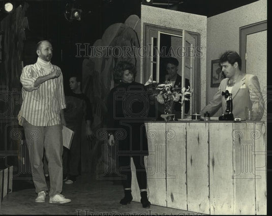 1991 Press Photo Cast of the Skylight Opera Theatre's "The Cocoanuts" rehearses - Historic Images