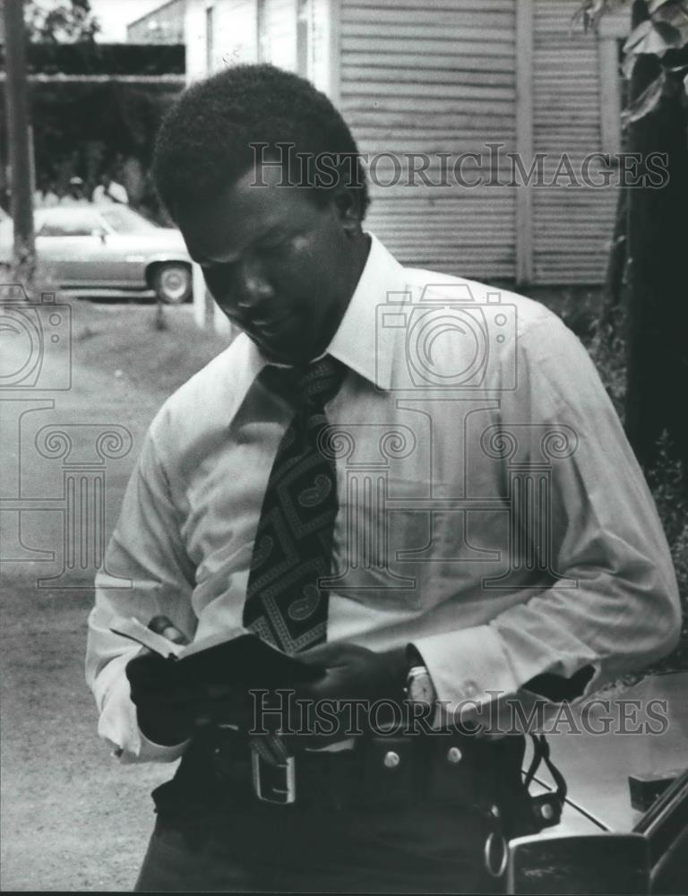 1980 Press Photo Reverend Bill Hamilton, Auxiliary Policeman, Alabama - Historic Images