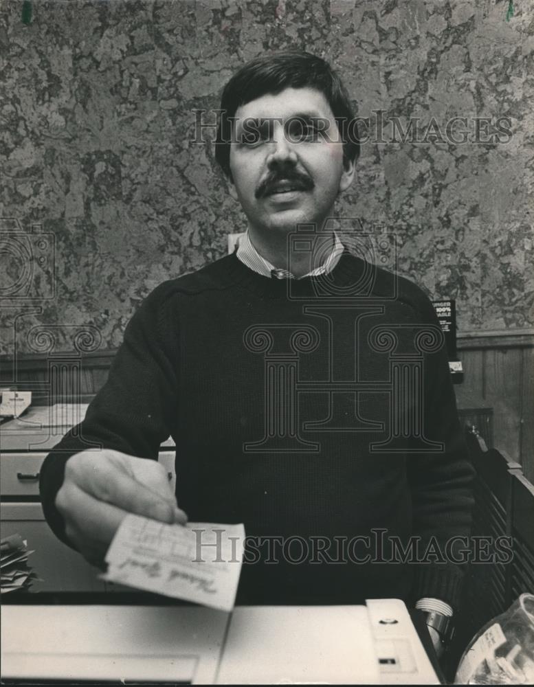 1983 Press Photo Politician Gary White - abna28960 - Historic Images