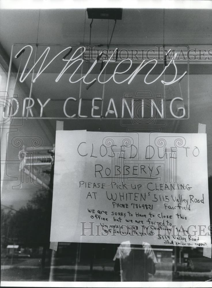 1978 Press Photo Whiten&#39;s Closes Another Store Due to Robbery, Alabama - Historic Images