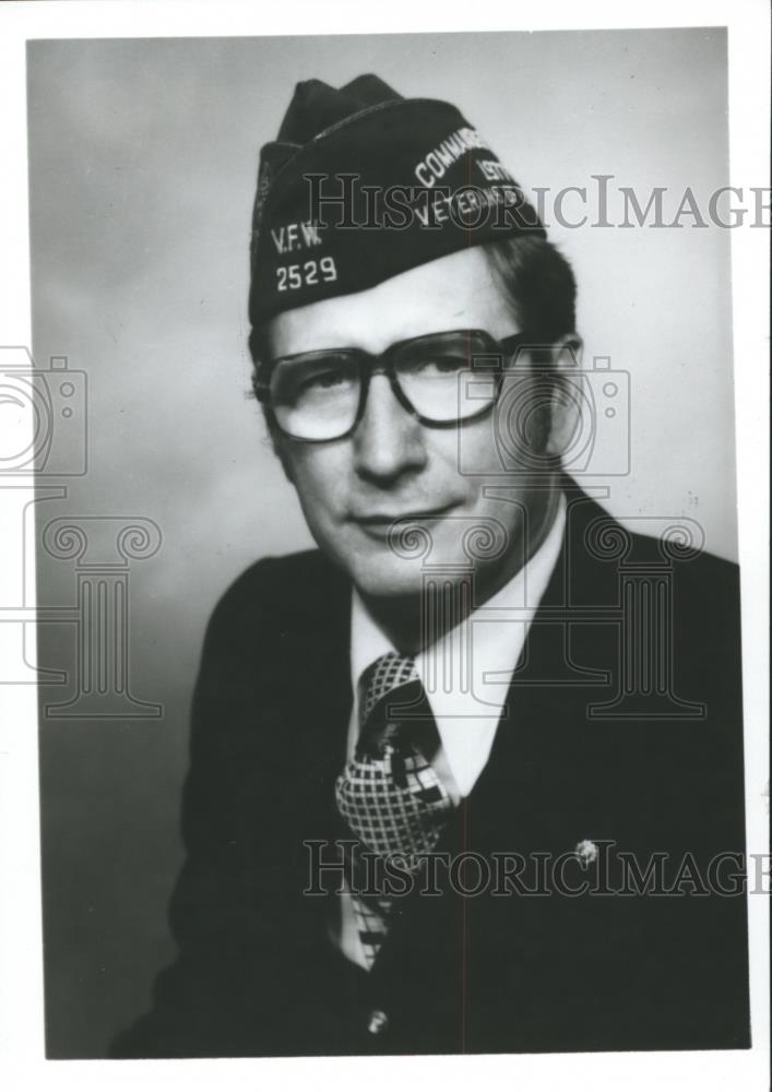 1977 Press Photo Dr. John Wasylik, Commander-in-chief, V.F.W. 1977-78 - Historic Images