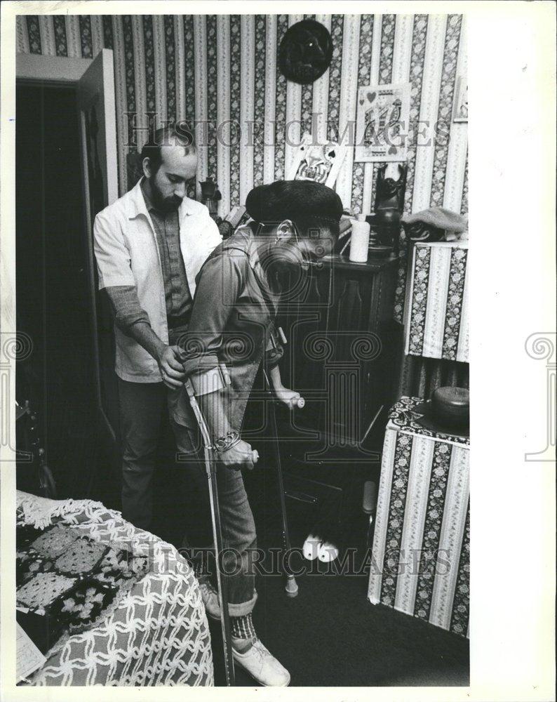 1983 Press Photo Dannette Bruce Visiting Nurse Care - RRV63577 - Historic Images