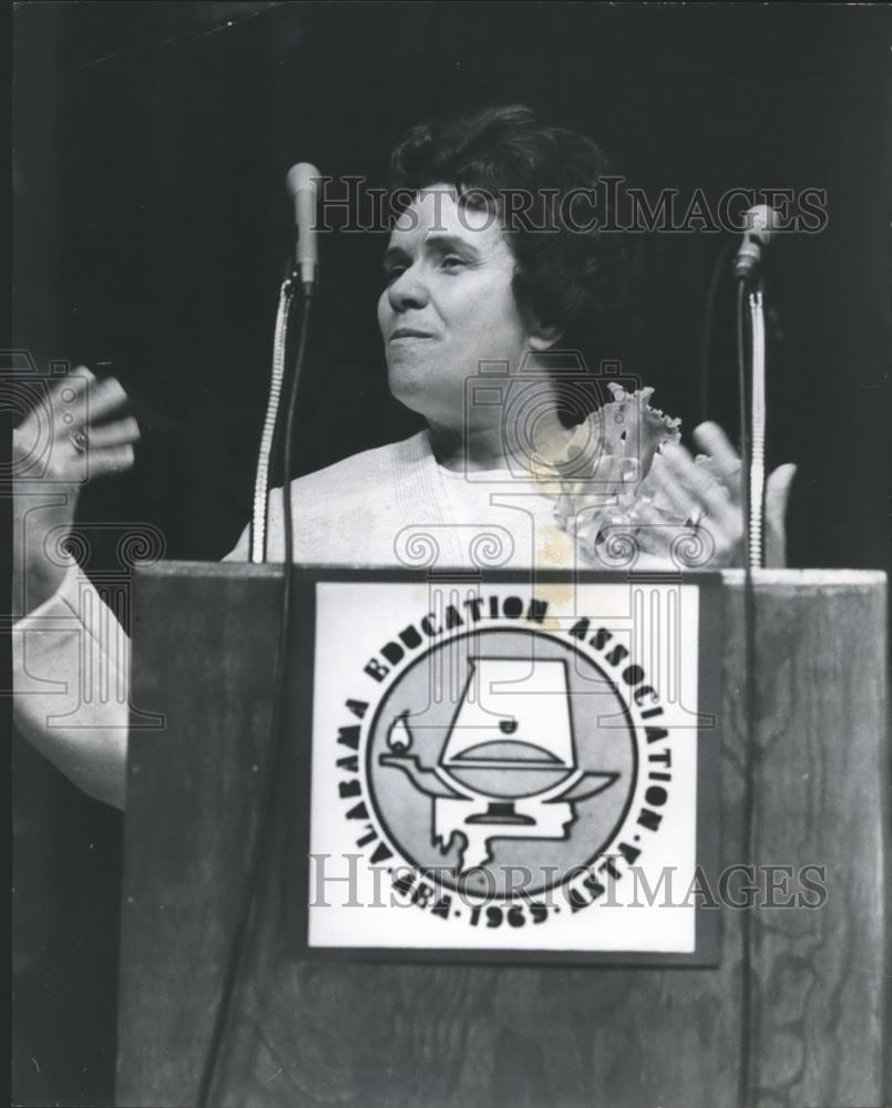 1977 Press Photo President of Alabama Education Association Catherine Whitehead - Historic Images