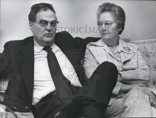 1977 Press Photo Candidate Robert Crowder and his wife - abna30003 - Historic Images
