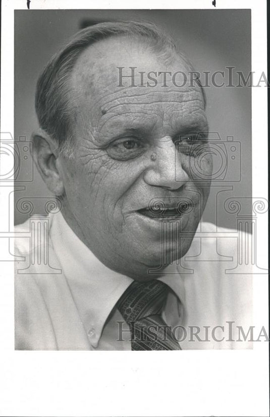 Press Photo Woodlawn businessman Robert Hall - abna30249 - Historic Images
