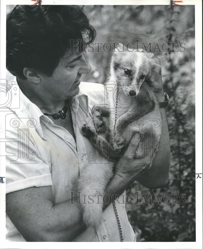 1978 Press Photo Birmingham Humane Society President Rodney Hale With Arctic Fox - Historic Images