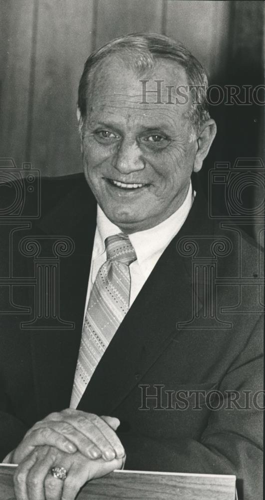 Press Photo Bob Hall, Woodlawn Businessman - abna30335 - Historic Images