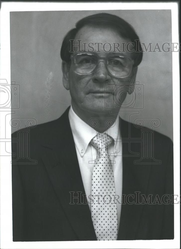 1988 Press Photo John W. Gibson, Pike County Probate Judge, Alabama - abna30683 - Historic Images