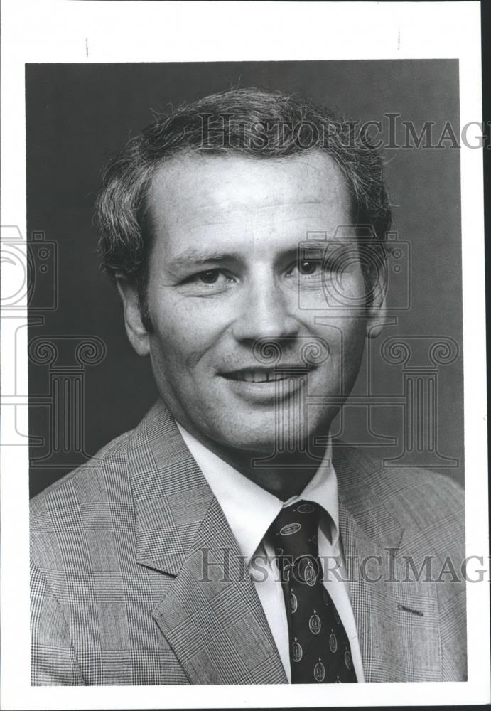 1982 Press Photo Attorney Albert Hultquist - abna30707 - Historic Images