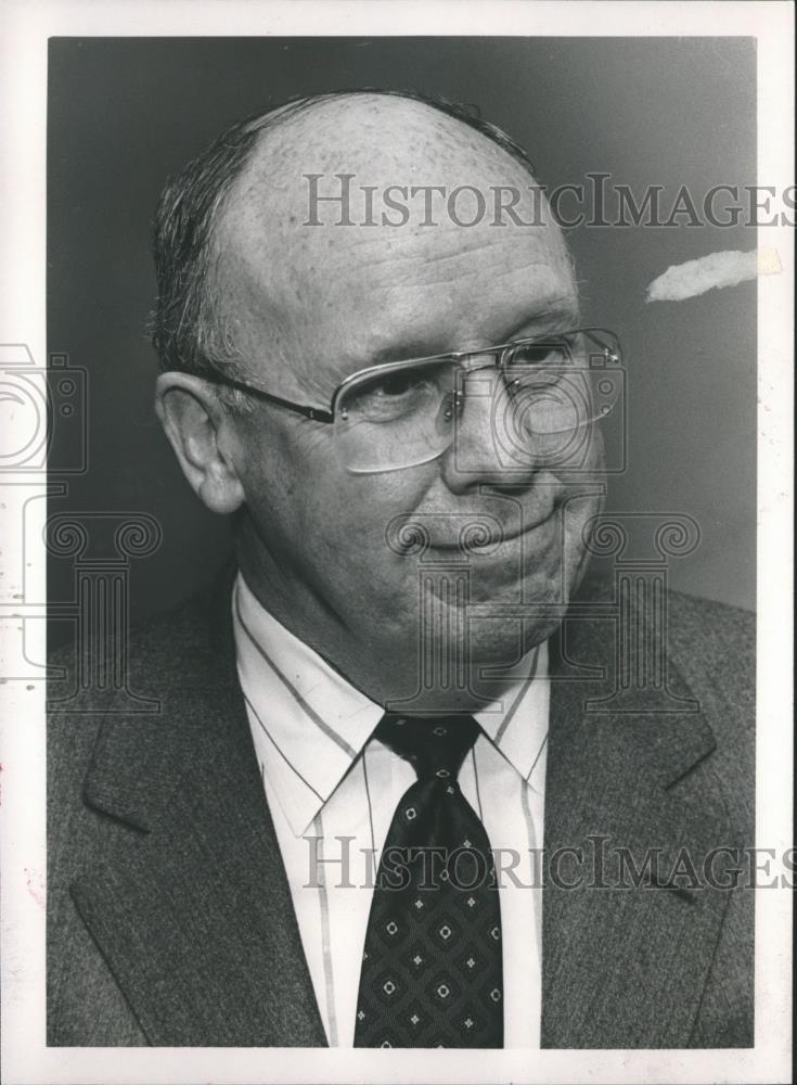 1989 Press Photo Thomas Graham, President USX Corporation, Alabama - abna30876 - Historic Images