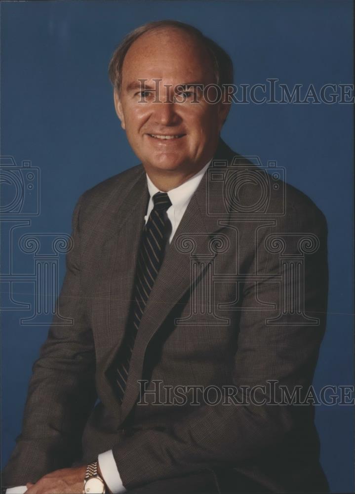 1990 Press Photo Rodney Gilbert, President and CEO of Rust International Inc. - Historic Images