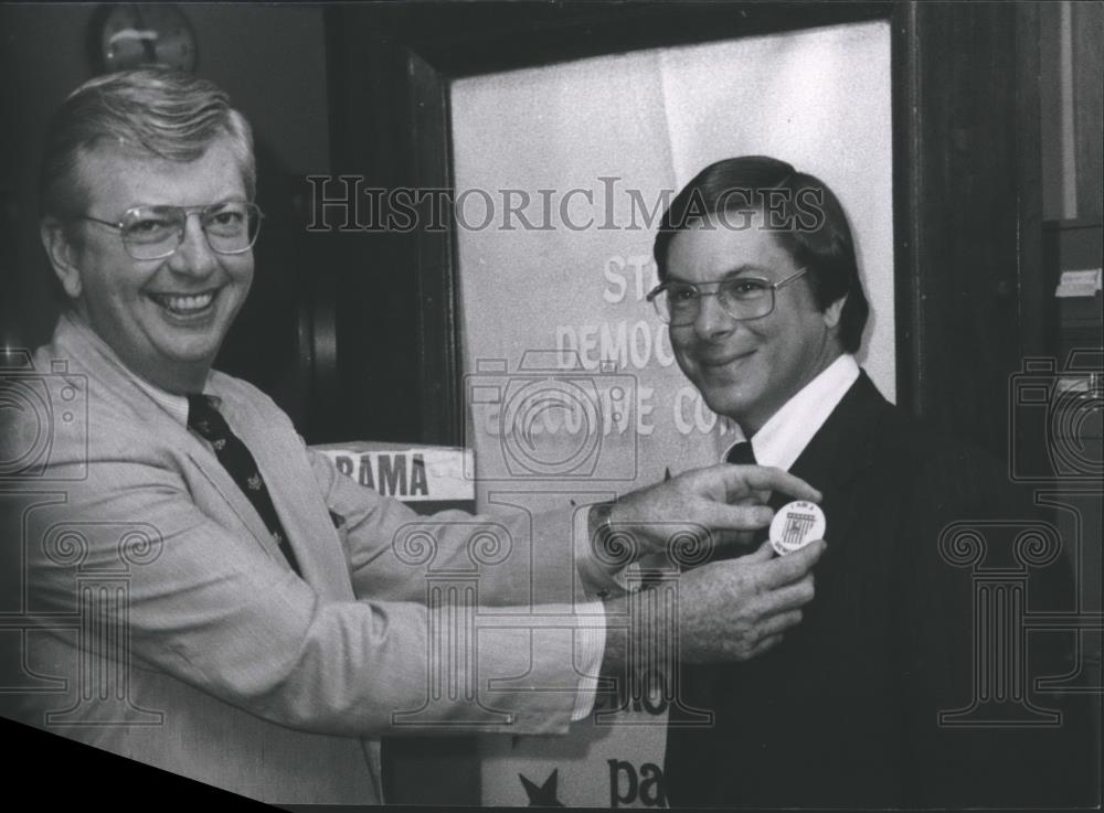 1976 Press Photo Bob Vance with Charles Graddick who switched parties, Alabama - Historic Images