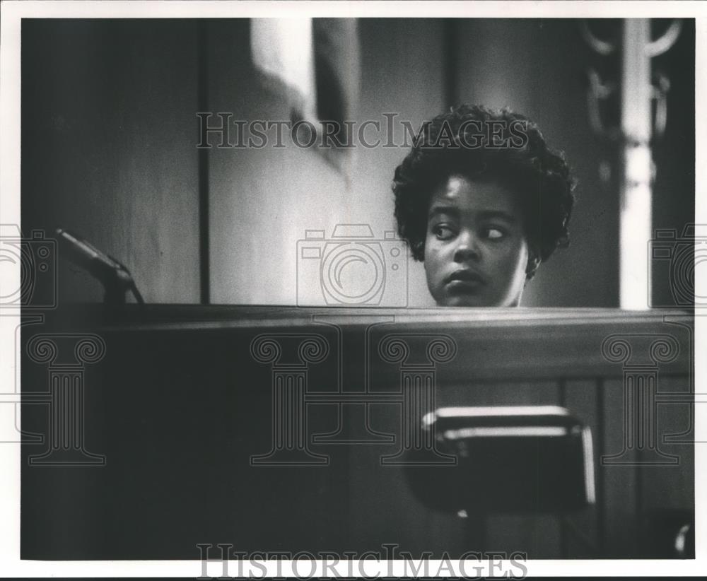 1985 Press Photo Cynthia Raye Hill on stand in trial, Alabama - abna31526 - Historic Images