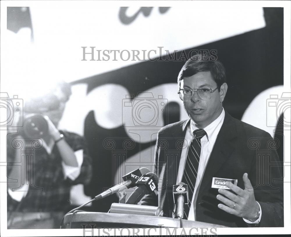 Press Photo Alabama Governor candidate, Charles Graddick, press conference - Historic Images