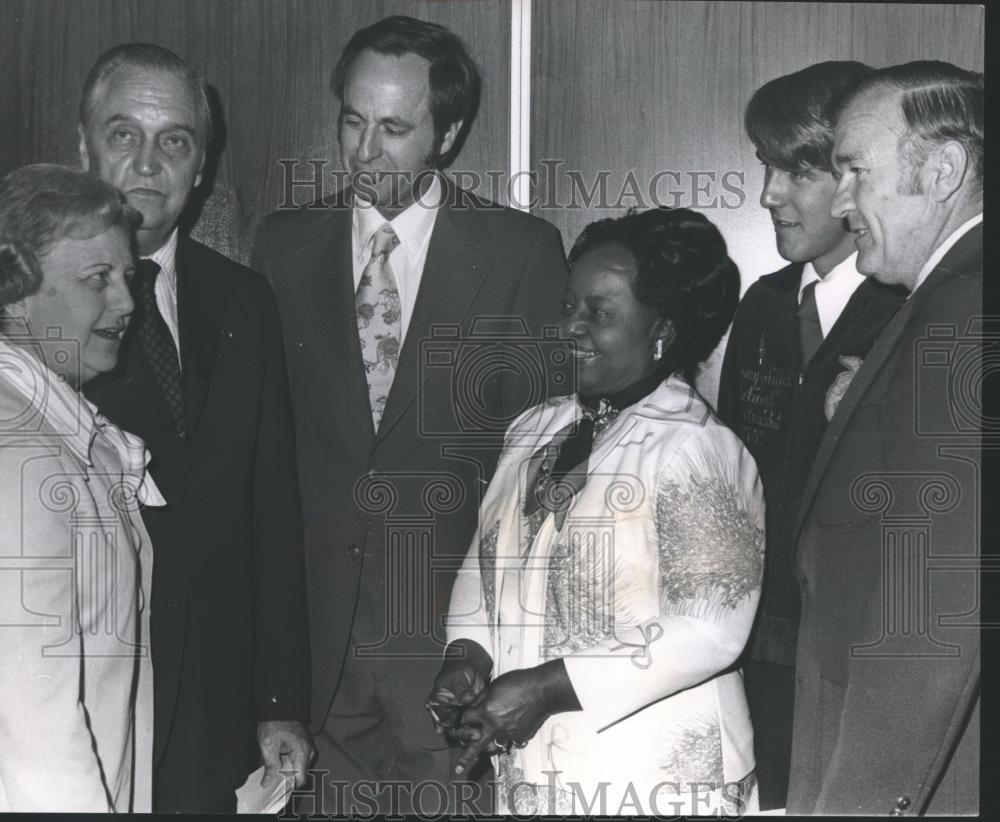 1977 Press Photo Mrs. A.G. Gaston, Wife of Executive, and Alabama State Leaders - Historic Images