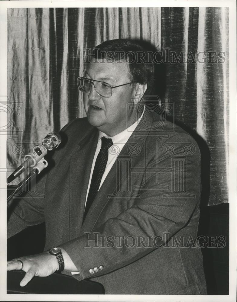 1991 Press Photo David Housel speaks to Exchange Club - abna32060 - Historic Images