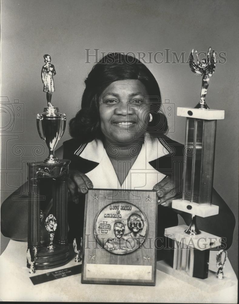 1977 Press Photo Mrs. Salita Houston, president of the Mothers' Club - abna32063 - Historic Images