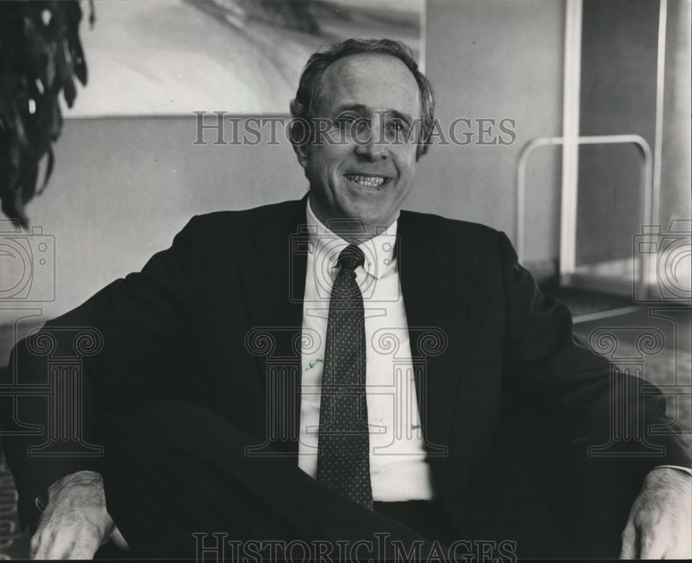 1983 Press Photo James Hind, Russell Corporation - abna32936 - Historic Images