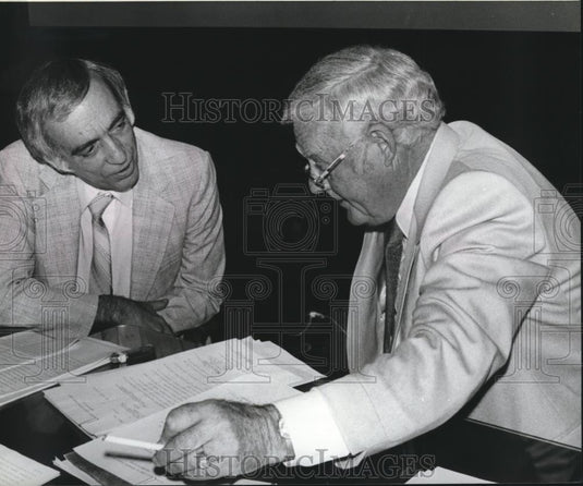 1980 Press Photo Amos Hyche, Bessemer Public Improvements Commissioner and Other - Historic Images