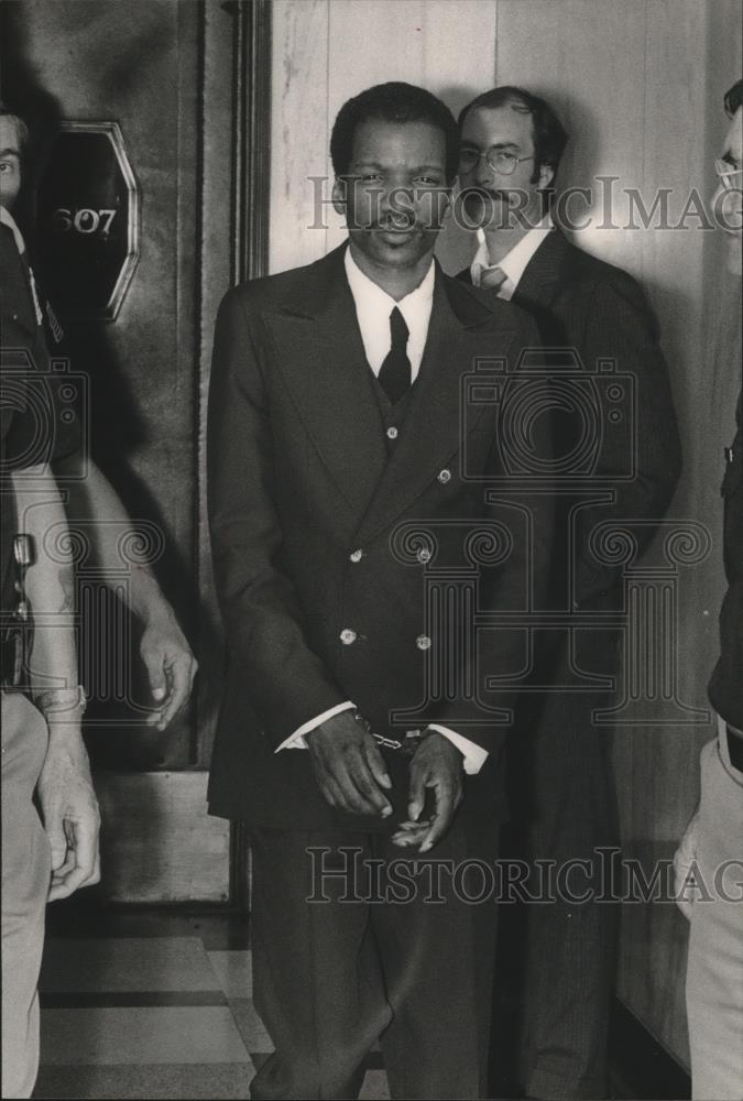 1984 Press Photo James Donald Lowe Arrives at Court for Trial - abna33239 - Historic Images