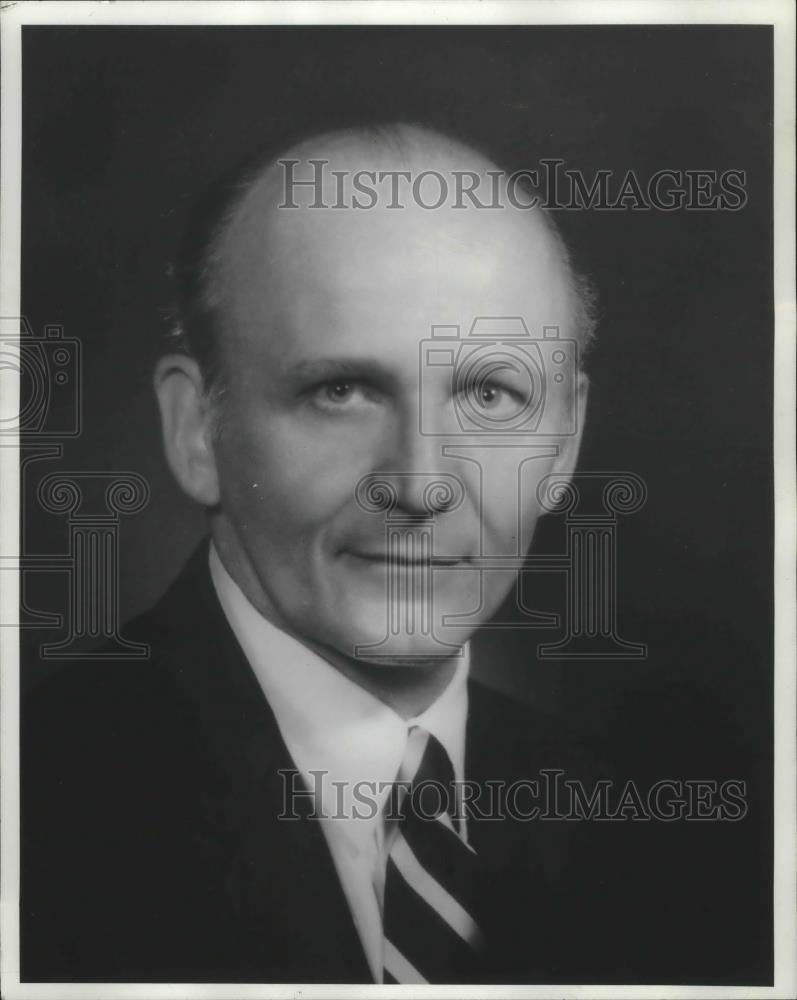 1982 Press Photo James A. Livingston, Junior, Liberty National Insurance - Historic Images