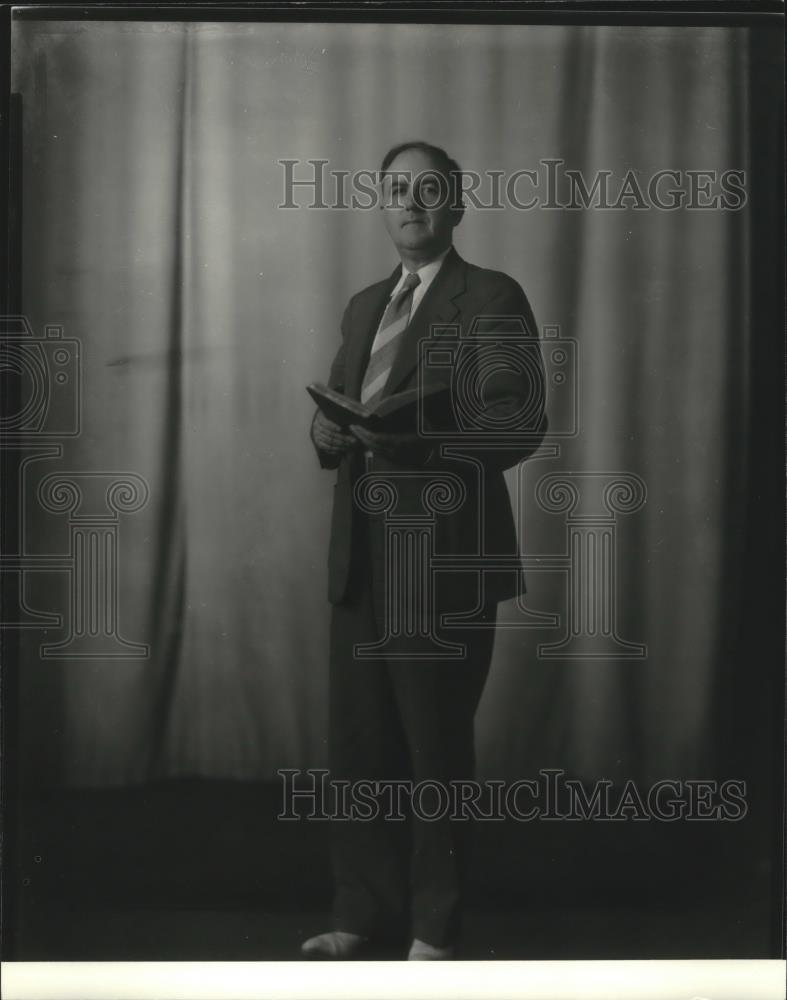 Press Photo Judge Hugh A. Locke, Dolly - abna33709 - Historic Images