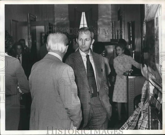 1977 Press Photo Representative Francis Falkenburg, Paul Hubbert - abna33989 - Historic Images