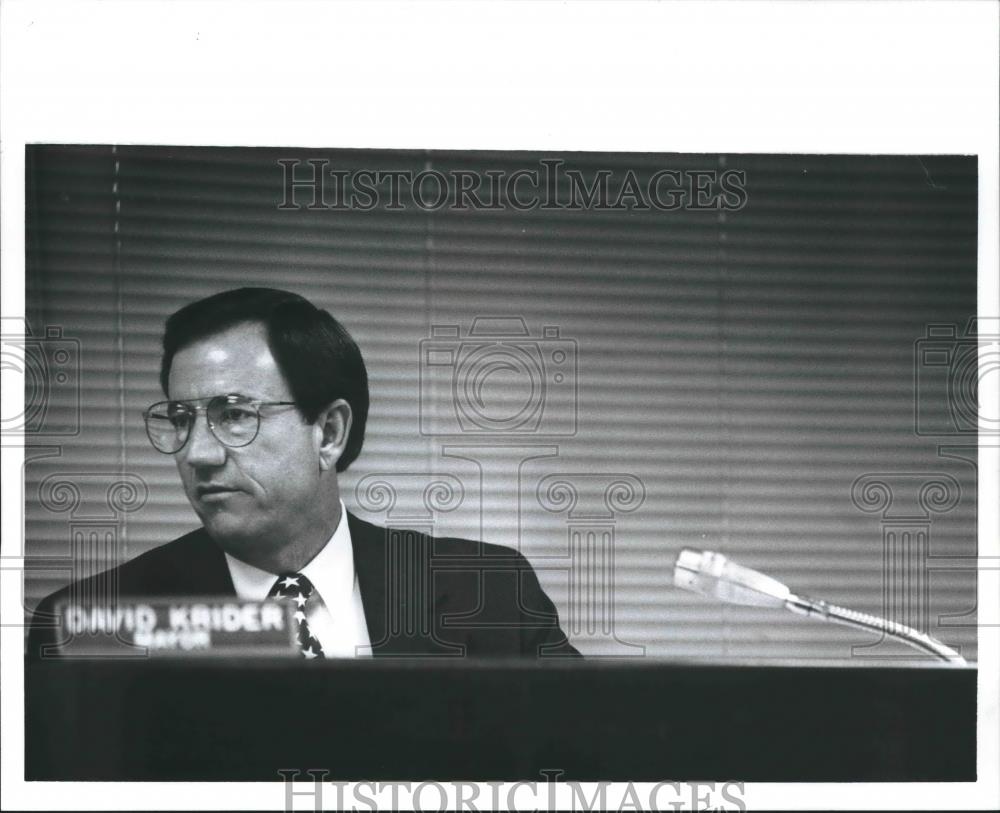 1993 Press Photo Mayor David Krider at Irondale City Council Meeting - abna34051 - Historic Images