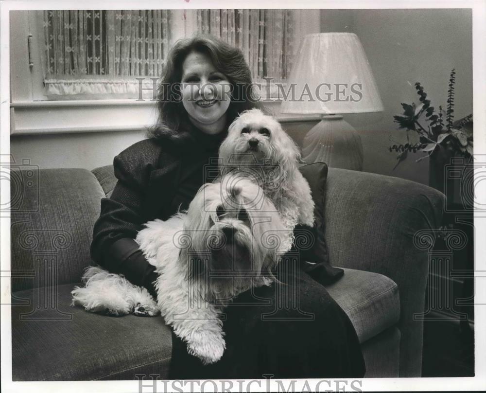 1991 Press Photo Beth Kellogg, Executive Director for Birmingham Humane Society - Historic Images