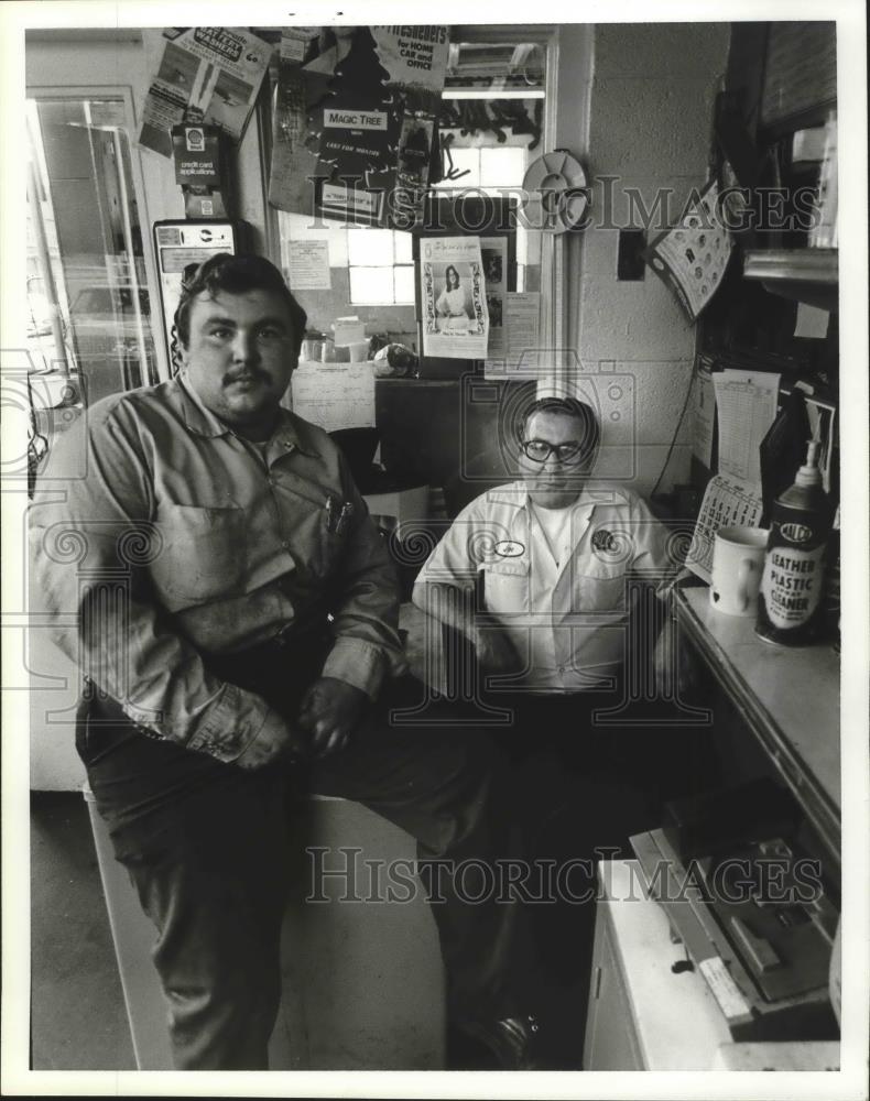 1981 Press Photo Joe and Mike Lucia, Service Station Owners - abna34475 - Historic Images