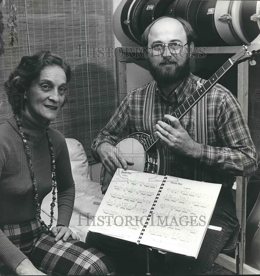 1982 Press Photo Laura Knox of Dance Company and Banjo Player Herb Trotman - Historic Images