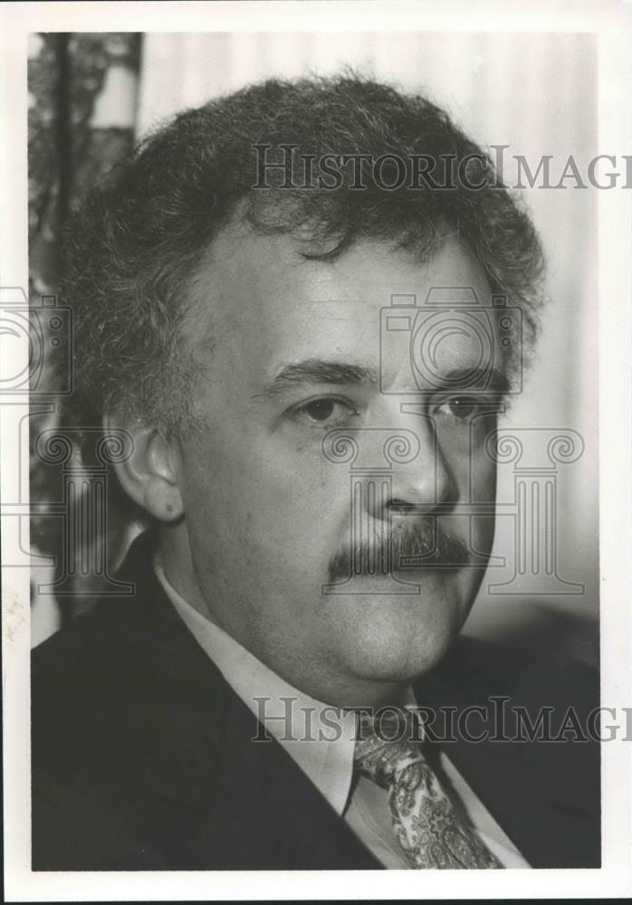 1987 Press Photo John Hicks, University of Alabama Birmingham Commitee President - Historic Images