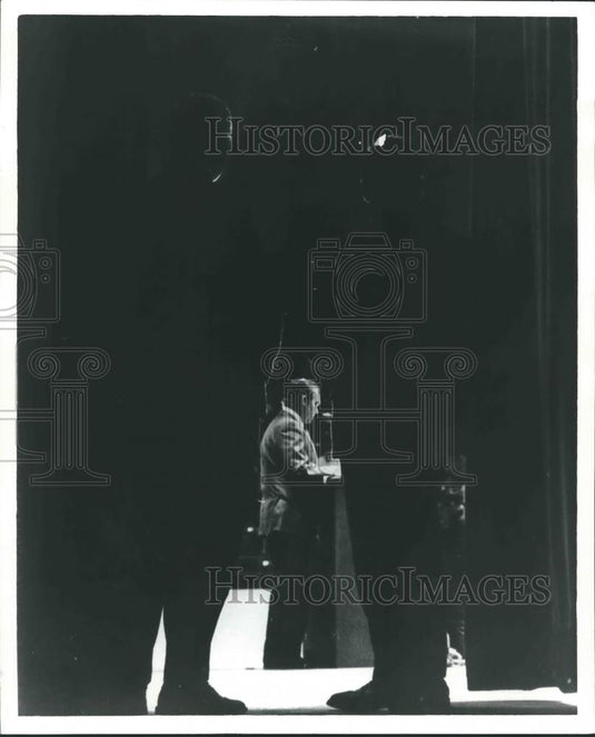 Press Photo George Wallace: A Politician's Legacy on APT-TV, delivers speech - Historic Images