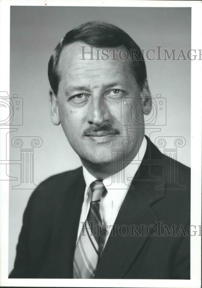 Press Photo Keith Kapmeyer, U.S. X. Corporation vice president - abna35103 - Historic Images