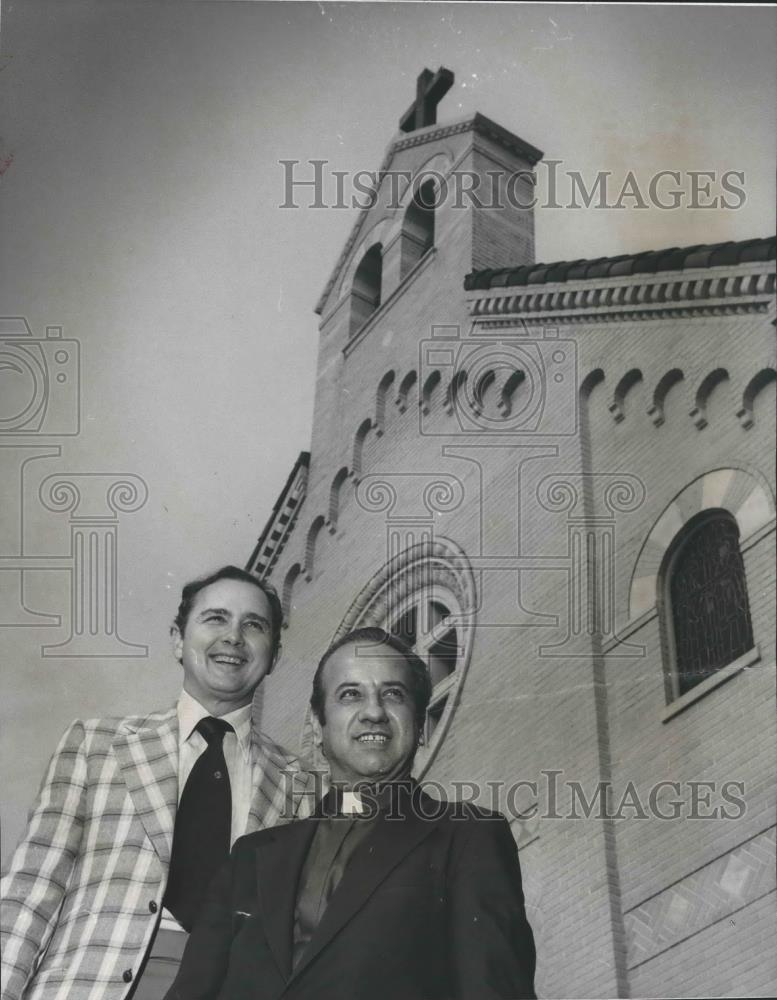 1977 Press Photo Reverend Elias Kalariotes, Clergyman, and Ernest Stevens - Historic Images
