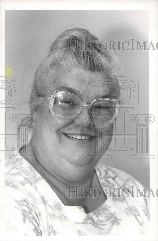1988 Press Photo Doctor Jessie B. Jones, Columbiana Candidate for Mayor - Historic Images