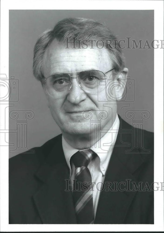 Press Photo Dr. John Jones of University of Alabama Birmingham - abna35151 - Historic Images