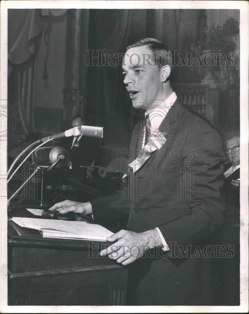Press Photo Republican politician John Grenier speaks at podium - abna35196 - Historic Images