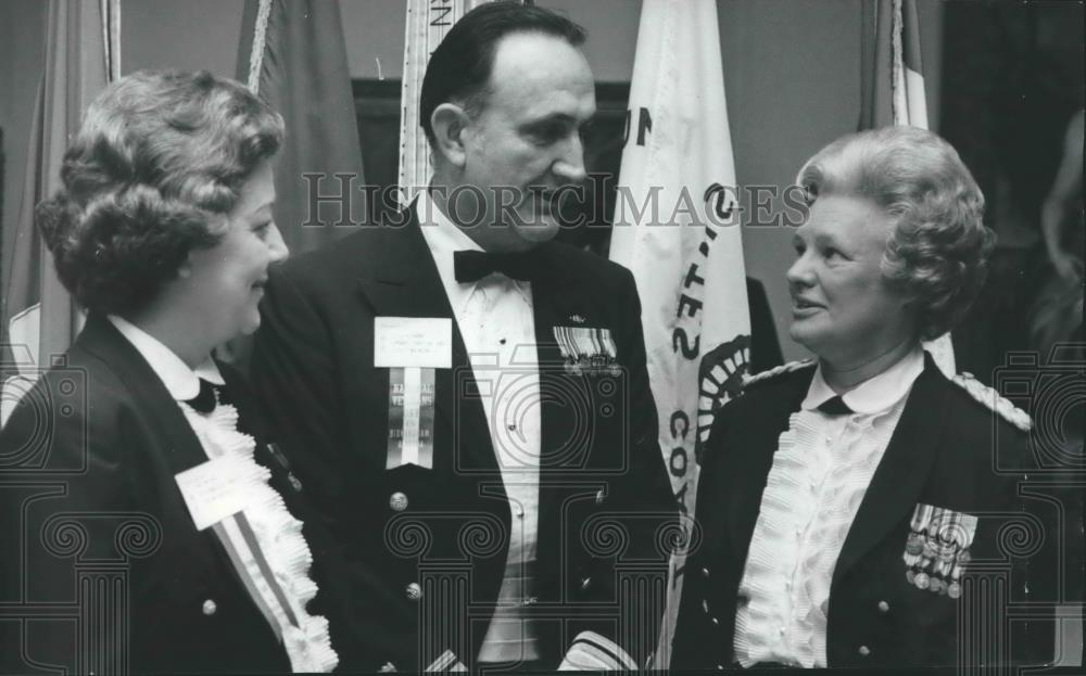 1976 Press Photo Military officers at Museum of Art Reception - abna35696 - Historic Images