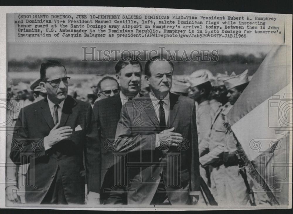 1966 Press Photo Hubert H Humphrey Vice President Sen - RRV18625 - Historic Images