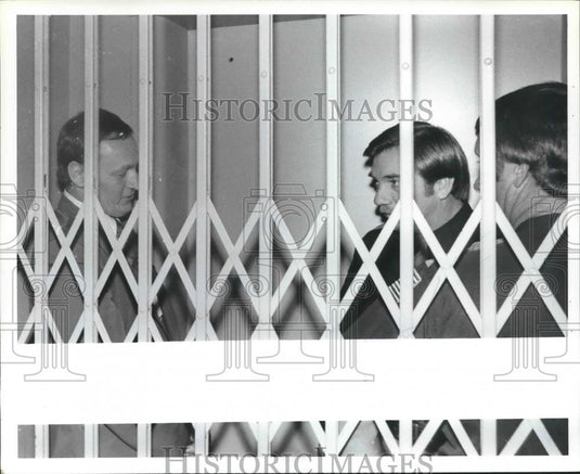1979 Press Photo Thomas Fullman in elevator with police officers - abno04464 - Historic Images