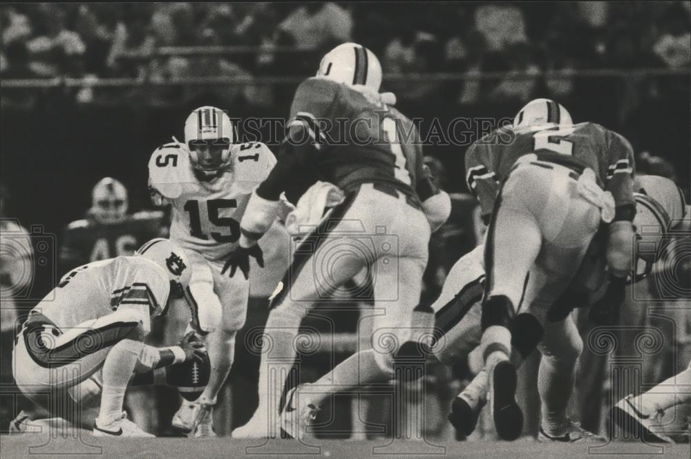 1984 Press Photo Football Players in the Football Hall of Fame Classic Game - Historic Images