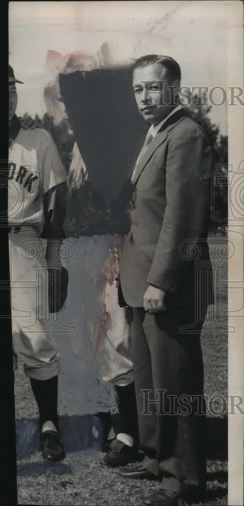 Press Photo Eddie Glennon and Barons manager Lee MacPhail - abns06487 - Historic Images