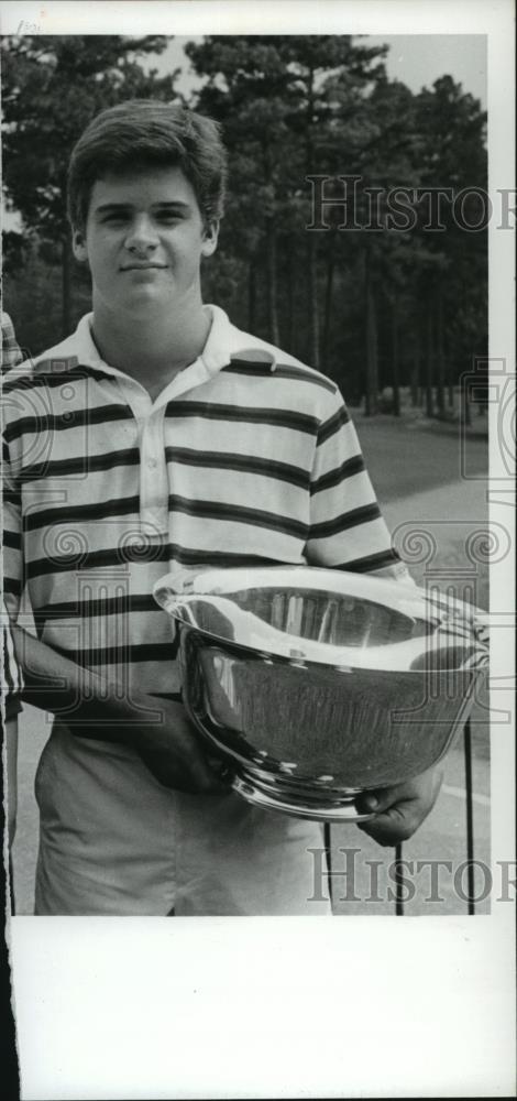 1980 Press Photo Athlete Chris Gustin holds trophy - abns06662 - Historic Images