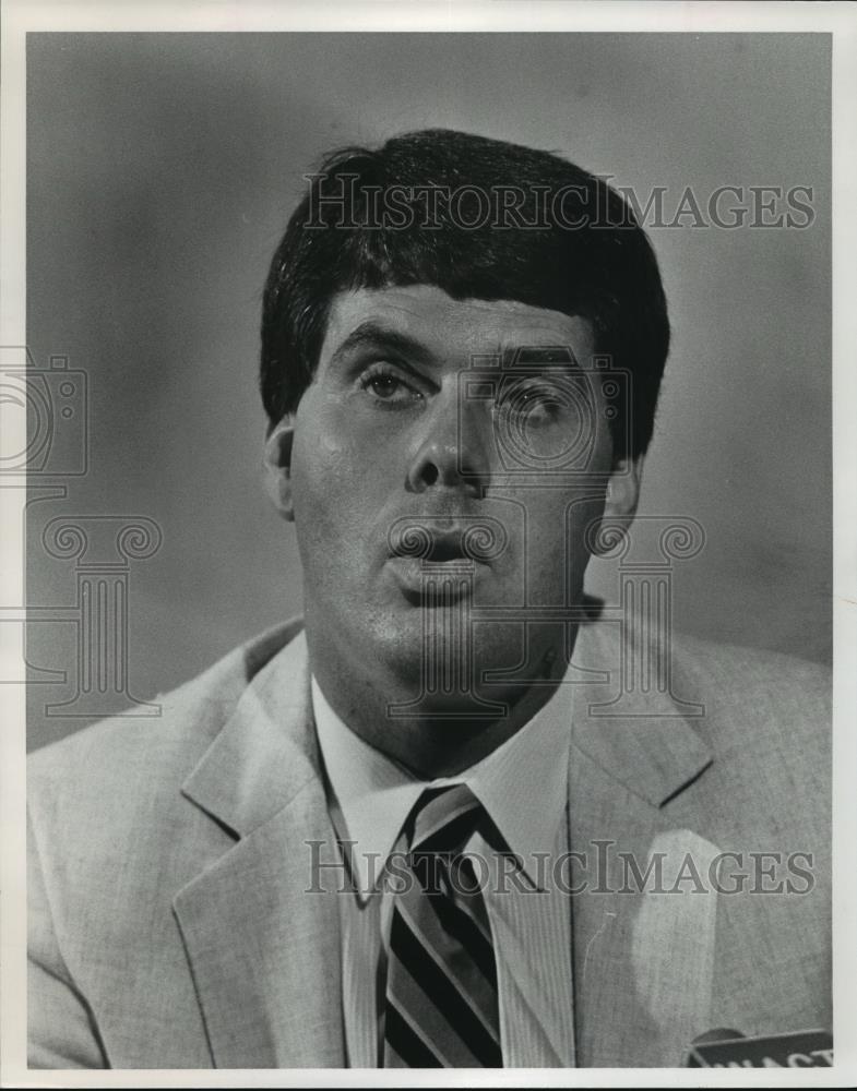 1986 Press Photo Vanderbilt University - Football Coach Watson Brown - abns06831 - Historic Images
